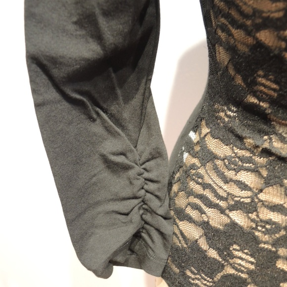 CACH’E V-neck Lace back long sleeve Elastane Blend - Picture 3 of 4